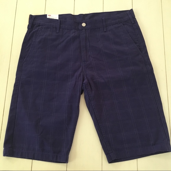 Levi's Other - Men’s Levi’s Below the Knee Shorts